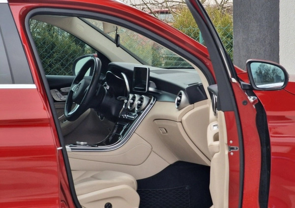 Mercedes-Benz GLC cena 143000 przebieg: 111000, rok produkcji 2019 z Drawsko Pomorskie małe 742